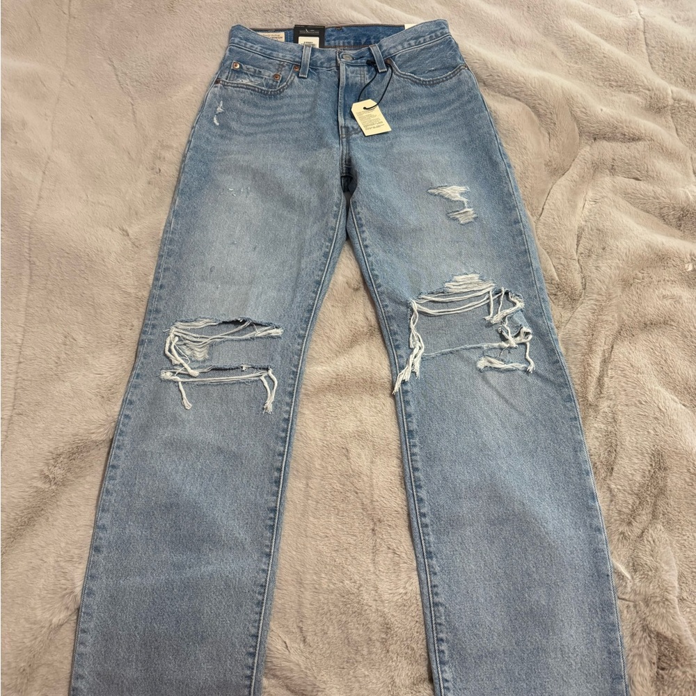 Levi’s 501 90’s Distressed Blue Jean NWT